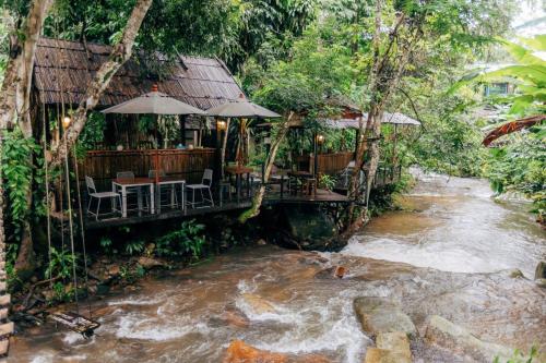 Landskap semula jadi dekat dengan hotel