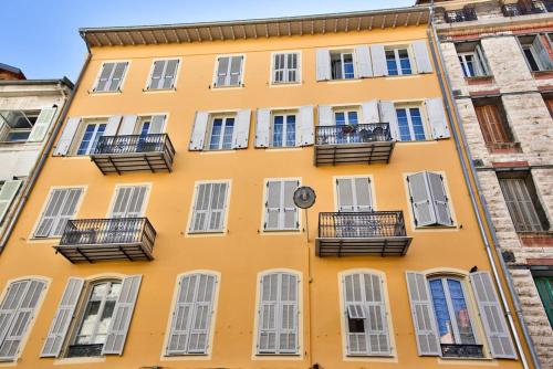 Very nice 2p with all comfort, city center Ac/wifi