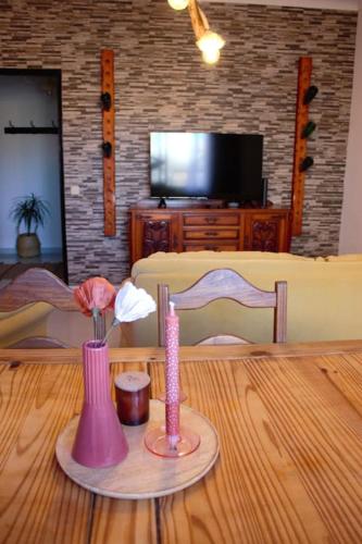 Lagos Old Town& 5 min Beach with AC& BBQ