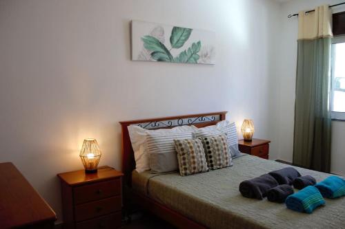 Lagos Old Town& 5 min Beach with AC& BBQ