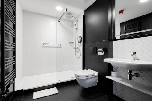 Koupelna v ubytování Hotel Kyriad Stargard