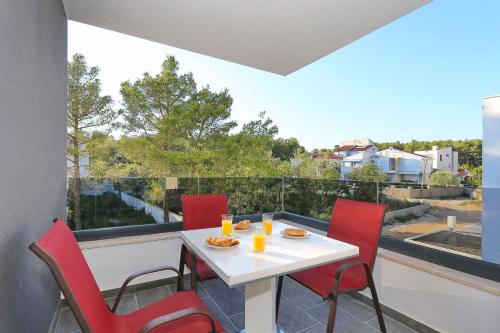 Villa Ankora 2 with heated pool