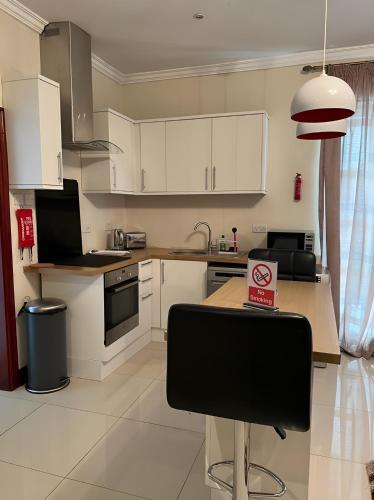 Kuchyň nebo kuchyňský kout v ubytování Cromer Apartments