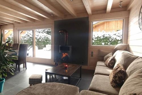 Зона вітальні в Les Drus - Luxury Chalet for 8