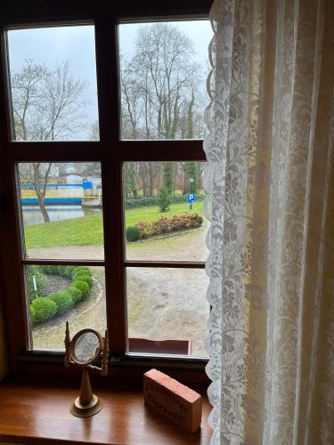 Ein Garten an der Unterkunft Gościniec Zamkowy