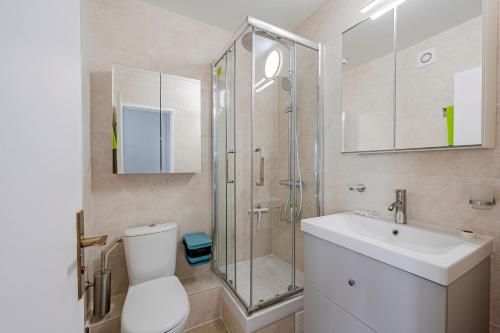 Photo de la galerie de l'établissement Le Lys - Studio proche Gare de Poissy, à Poissy