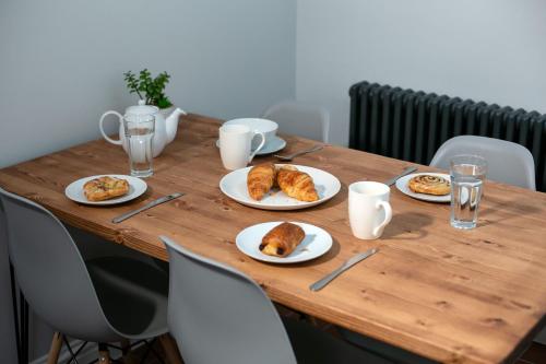 Honeysuckle Garden Cottage – Photos 2