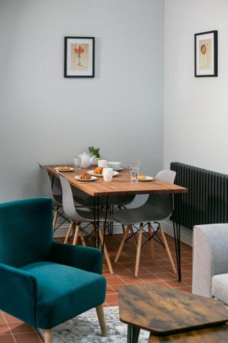 Honeysuckle Garden Cottage – Photos 3