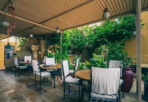 Taman di luar Hotel Desert Boy's - Royal Stay On Fort