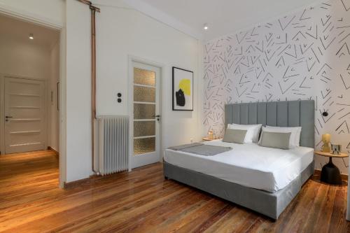 An Outstanding 3 bdrm Apartment in the Heart of Athens