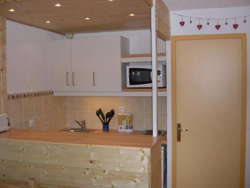 Studio pieds des pistes, proche quartier Bruyères, skis et animaux admis - FR-1-574-18