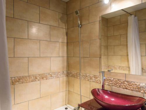 Appartement 2 pièces mezzanine avec parking privatif aux pieds des pistes, quartier calme des Fontanettes - FR-1-574-28