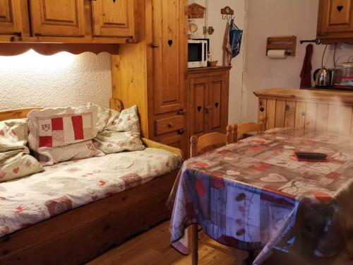 Studio cabine 4 pers, au calme et aux pieds des pistes - FR-1-574-51