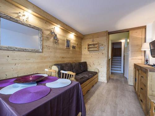 Appartement aux pieds des pistes, proche commodités, lumineux avec balcon, quartier La Croisette - FR-1-574-37