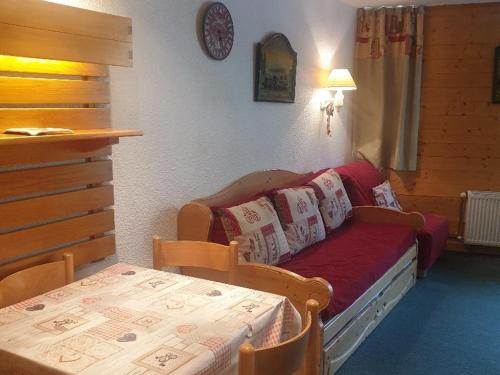 Charmant studio 32m², balcon, proche pistes, Les Menuires - FR-1-574-45