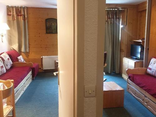 Charmant studio 32m², balcon, proche pistes, Les Menuires - FR-1-574-45