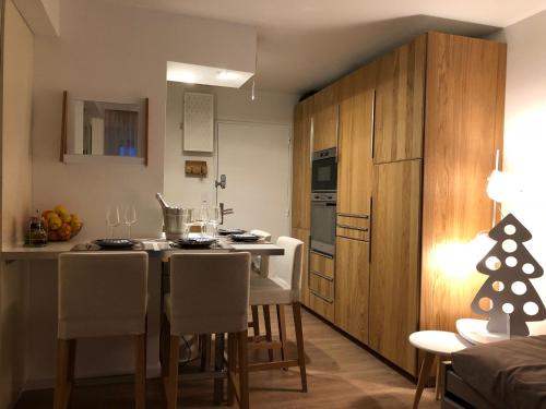 Studio rénové cosy et chaleureux aux pieds des pistes, proche commodités, quartier Croisette - FR-1-574-17