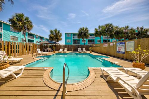 Condo on Beach w Pool & Covered Deck-Lani Kai-231