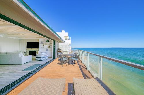 3BR Beachfront Bungalow – Photos 3