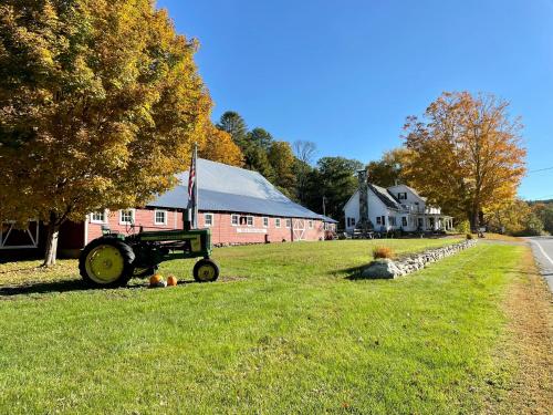 His and Hers Farm – Photos 3