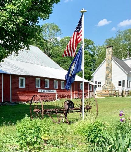 His and Hers Farm – Photos 5