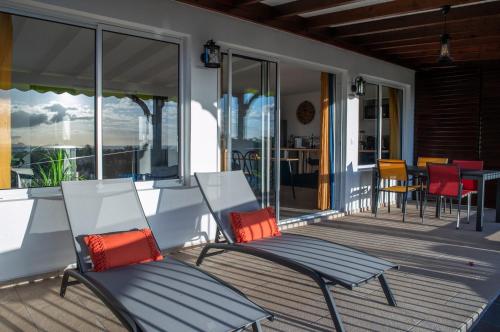 Zona de estar de Domainde de Meilly - M&P Concept Vue mer Jacuzzi OU Piscine
