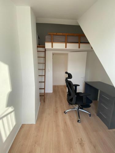 Zdjęcie z galerii obiektu Upscale 80m2 2 Bedroom Apartment Near Champs Elysees w Paryżu