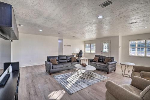 Spacious Gainesville Retreat with Backyard! – Photos 5
