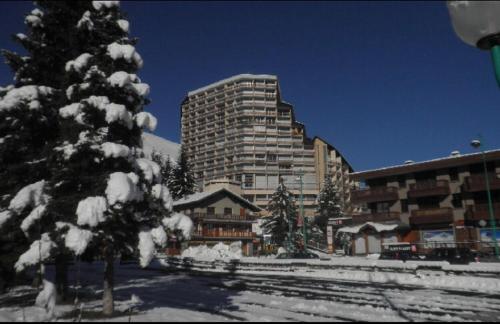 Les 2 Alpes studio centre station