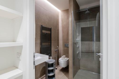 Koupelna v ubytování Easylife - Milano - Meravigli 16C - Duomo