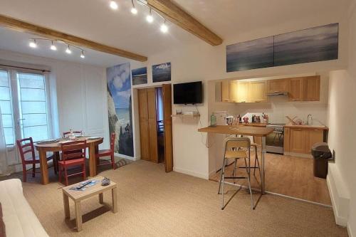 Les petits maillots / Hyper centre / 4 voyageurs