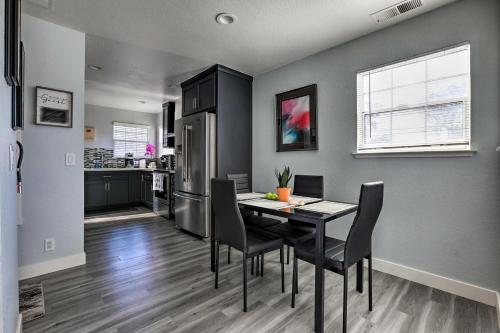 Sleek Downtown Apt Balcony, Walk to UC Davis