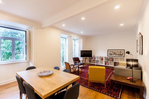 FLH Gulbenkian Fantastic Apartment with Balcony
