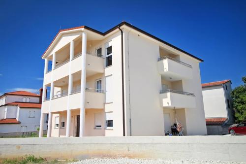 Loren - Mali - Second Floor