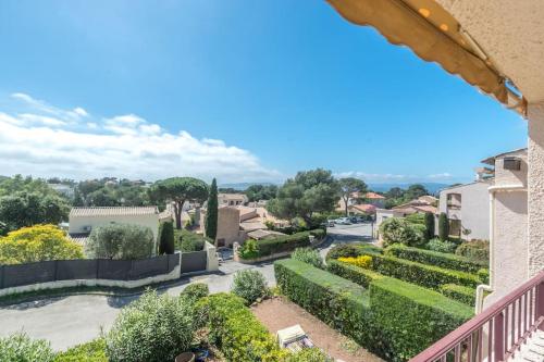Zdjęcie z galerii obiektu PETIT CORAIL Duplex agreable St Raphael - proche mer w miejscowości Saint-Raphaël