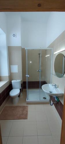 Koupelna v ubytování Apartmán Kienberg pod Lipenskou hrází