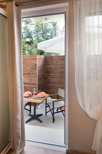 LEFKAS CITY APARTMENTS & SUITES