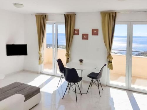 Holiday Home Makarska near Biokovo Mountains