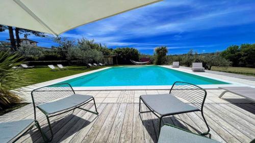 Holiday in Italy s finest wine and truffle area with an exc pool Fantastic