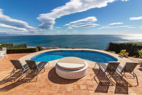 Magnificent villa near Sotogrande Exceptional view