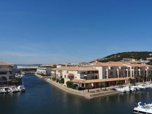 T2 30m² avec Loggia et Vue, Parking Privé - FR-1-472-133