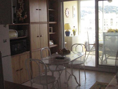 T2 à Sète avec Loggia Vue Marina, Parking Privé - FR-1-472-133