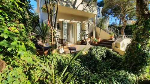 Les Bois Flottés . Plage de la Verne