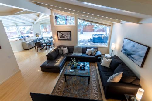 3BR Private Home in Aspen Core w Hot-tub