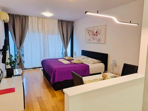 Nova Galerija West App Dora- parking in garage