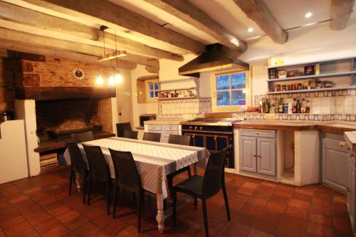 Ảnh trong thư viện ảnh của Maison Lou Peyrol avec piscine privée ở Urval