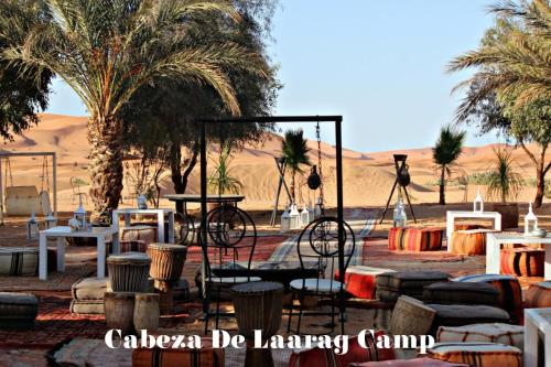 Cabeza De Laarag Camp tesisinde bir restoran veya yemek mekanı