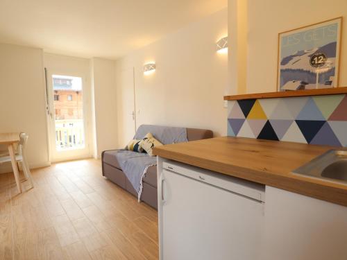 Appartement central rénové, proche pistes, 5 pers, balcon, Wifi, équipements complets