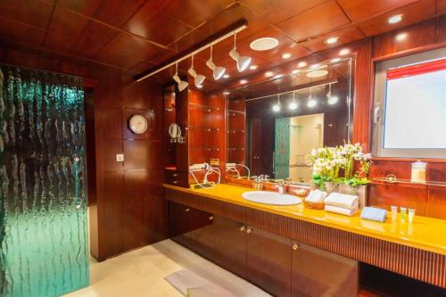 Bilik mandi di Orion