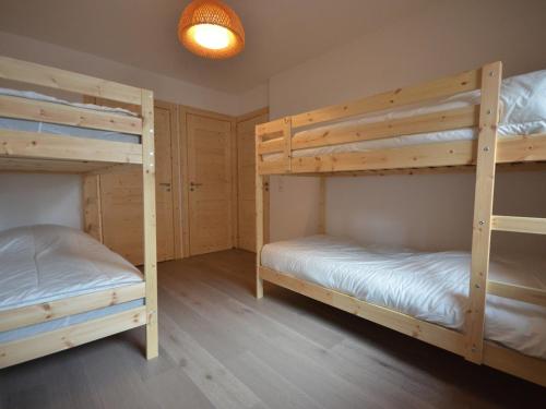 Appartement familial de luxe, centre station, 6 pers., 2 sdb, terrasse, parking, WIFI, linge inclus
